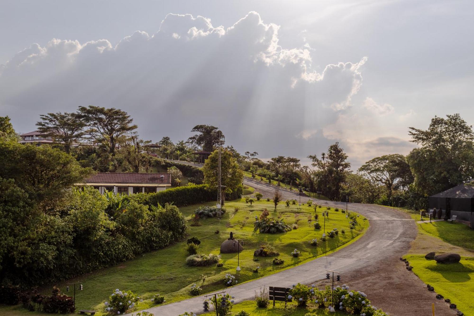 Villa Blanca Cloud Forest Hotel & Retreat San Ramón Buitenkant foto